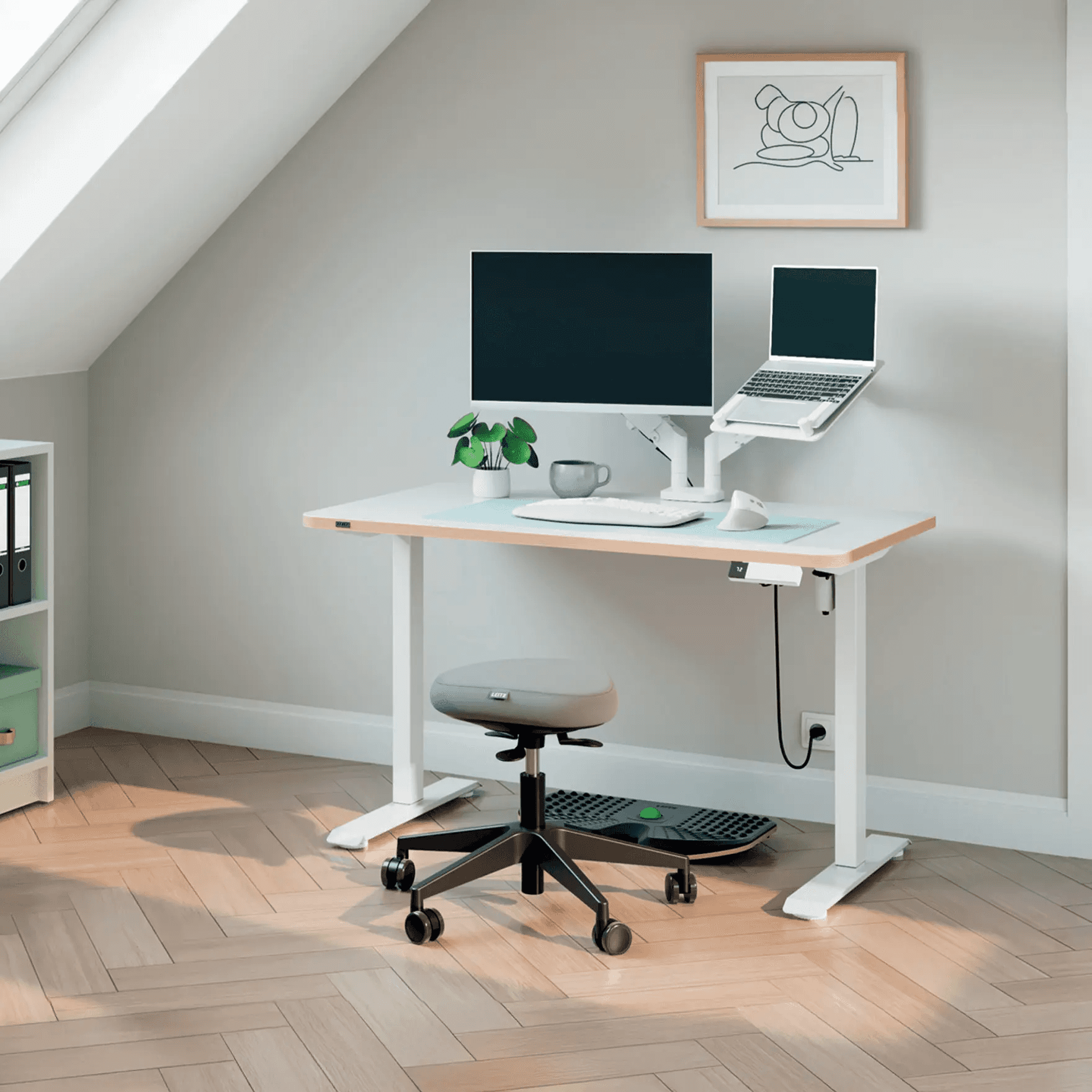 Kompaktowe biurko Leitz Ergo 120x70cm z elektryczną regulacją wysokości 67700001