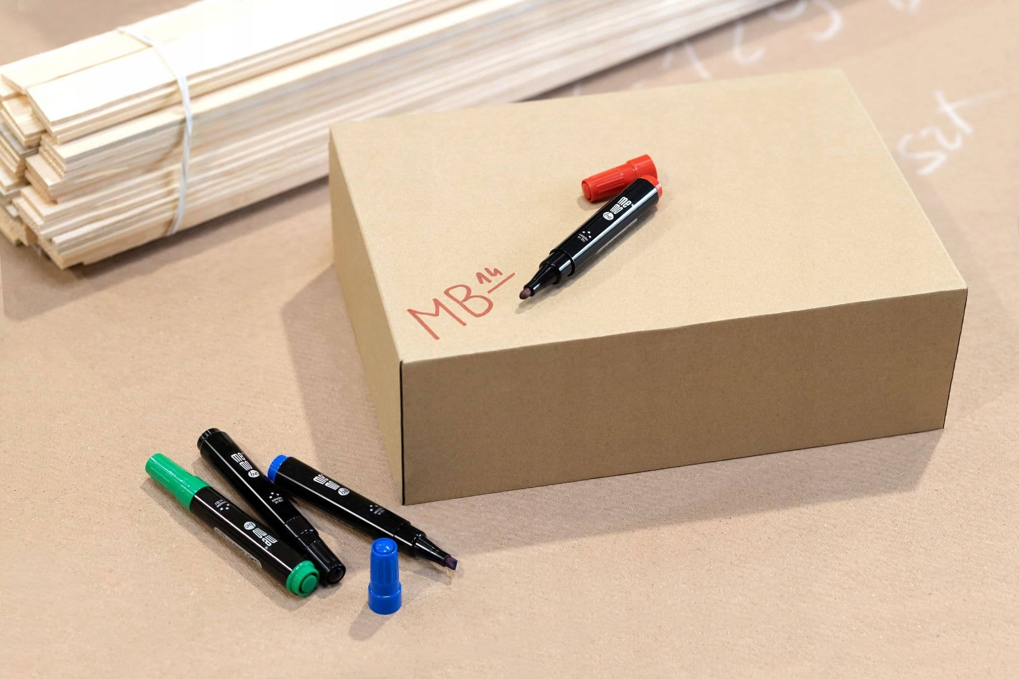 Marker permanentny M200 końcówka okrągła 3mm 4 kolory MM200-99 MEMOBE