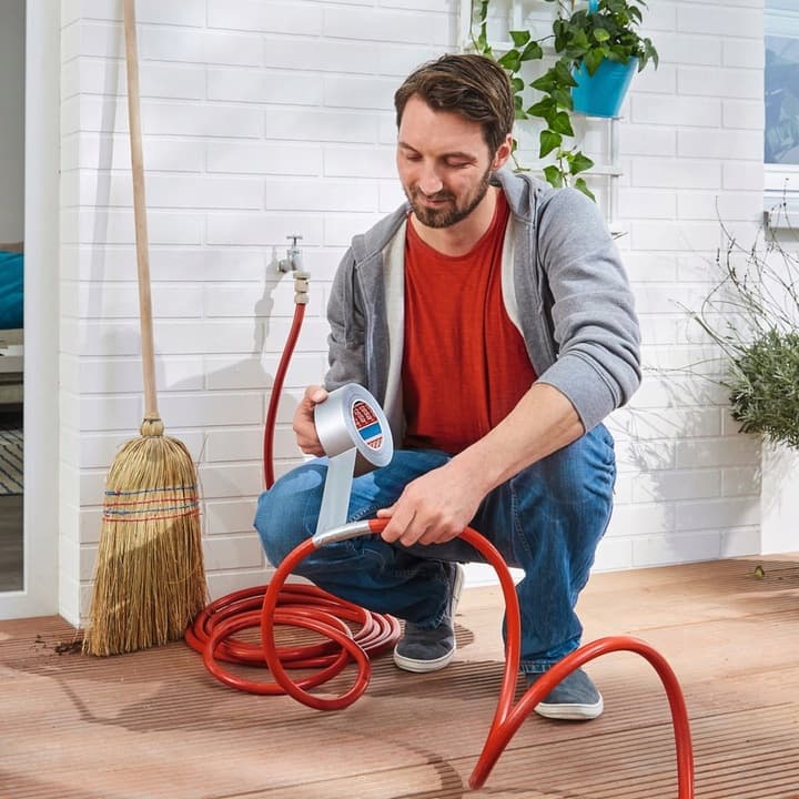 Taśma naprawcza srebrna 25m x 50mm TESA 56388-00000-15
