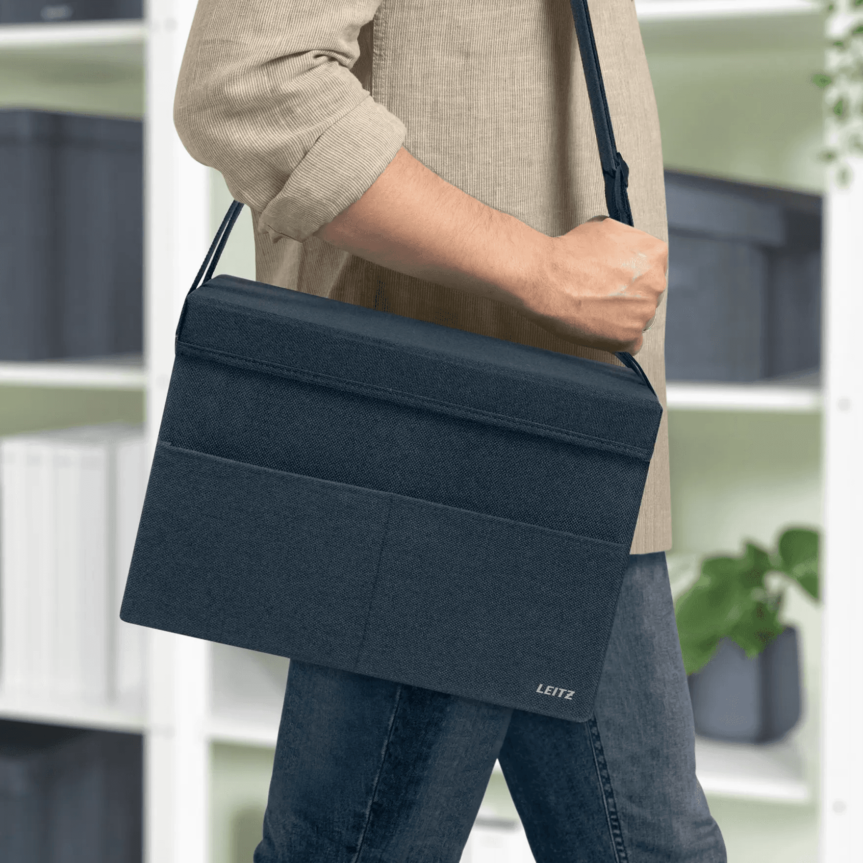 Torba kompaktowa na akcesoria Fabric z pokrywką ciemnoszara 67240089 LEITZ