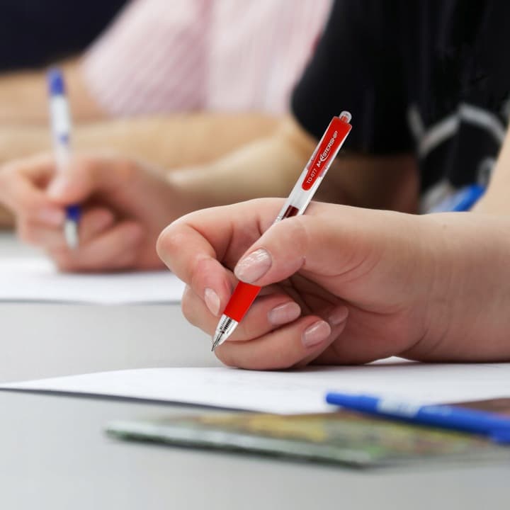 Długopis żelowy automatyczny MASTERSHIP czerwony TO-077 TOMA