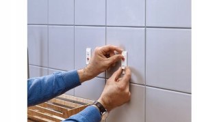 Regulowany samoprzylepny gwóźdź do płytek biały 3kg 77764-00002-00 TS TESA