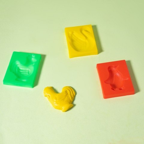 Plastelina 12 kolorów - zestaw z foremkami EH717 DELI